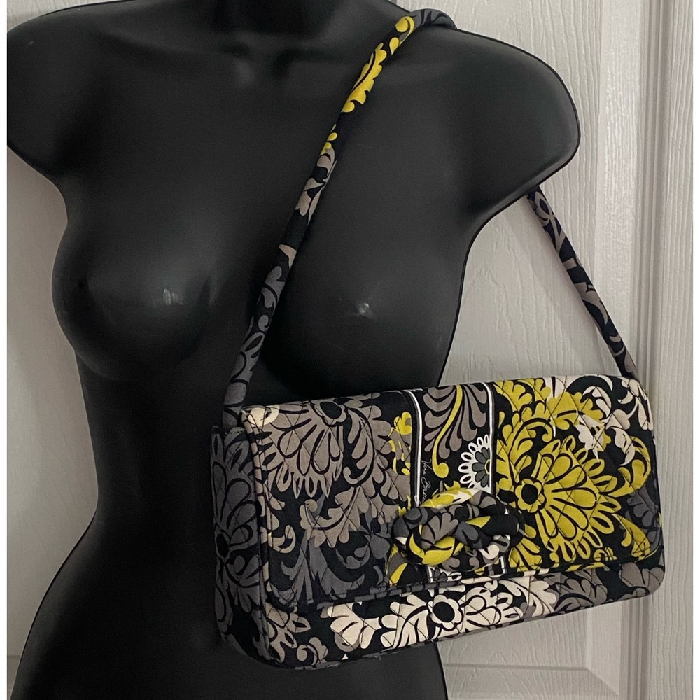Vera Bradley Knot Just a Clutch, Baroque
